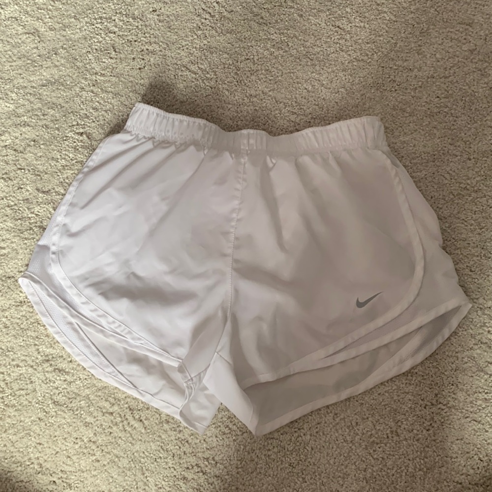 white nike shorts